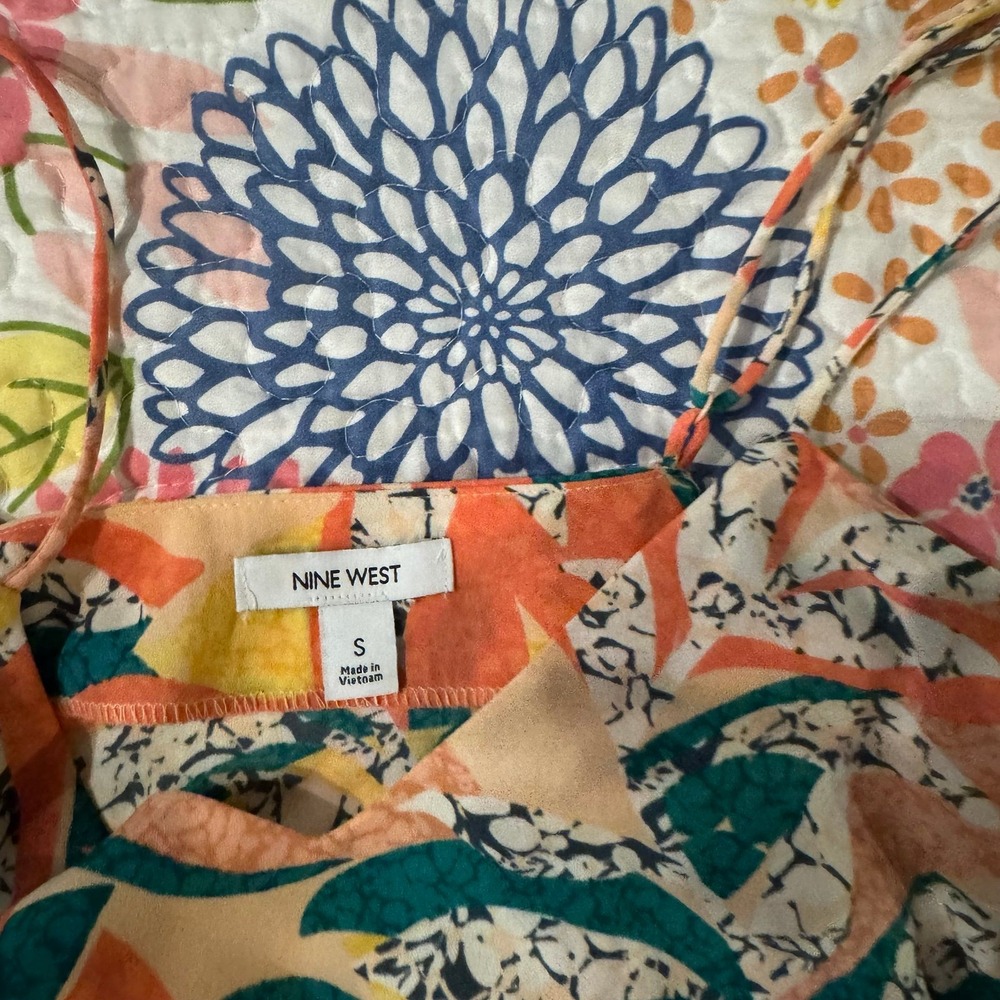 Small women's Nine West tank top - Picture 2 of 3